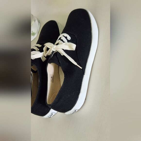 Kenneth Cole New York Sneakers - Picture 8 of 10